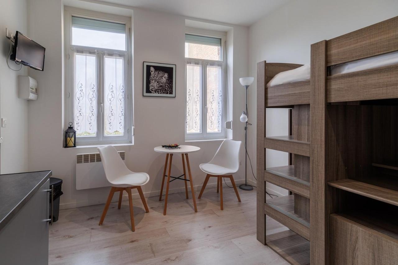 Апартаменты Adheco Immobilier - Arrivee Autonome Валансьен Экстерьер фото